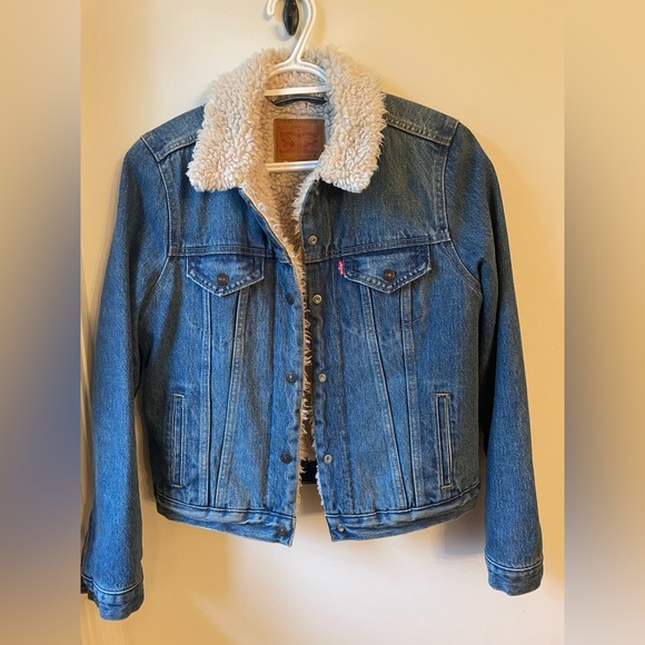 Levi's Jackets & Blazers - Levi’s Sherpa Lined Jean Jacket